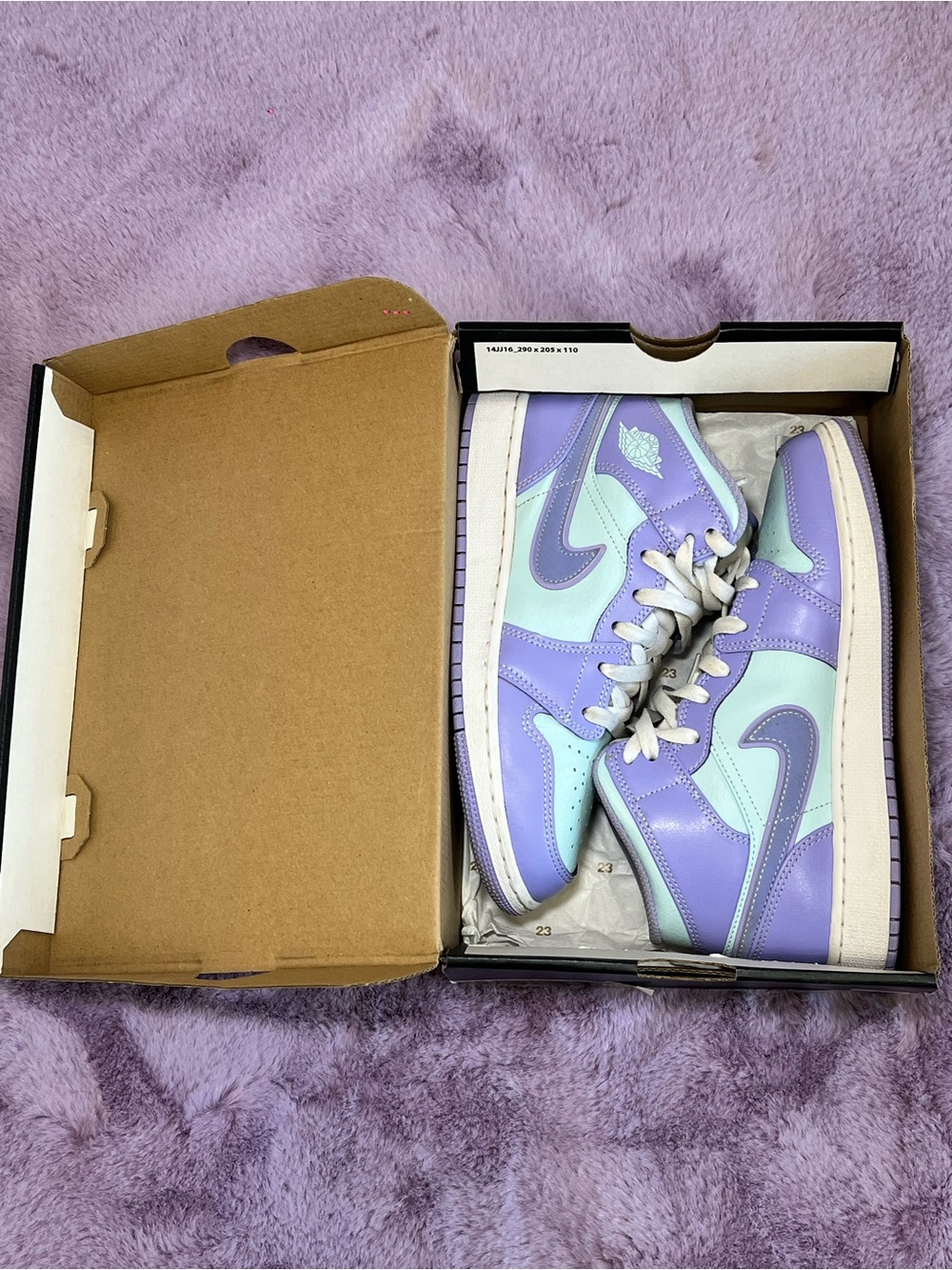 Unisex Nike Air Jordan 1 Mid –lavender mint